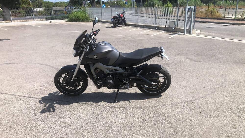 Yamaha MT-09 (2013 - 15) (4)