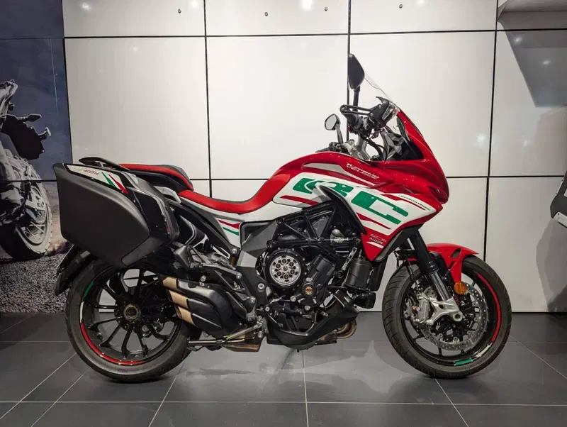MV Agusta Turismo Veloce 800 RC SCS (2022 - 26) (4)