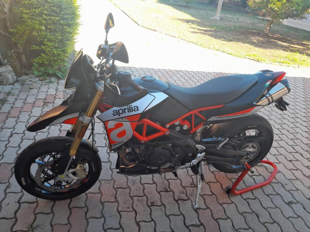 Aprilia Dorsoduro 900 (2017 - 20) (2)