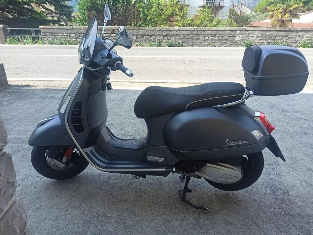 Vespa GTS 300 Super Sport (2017 - 19) (2)