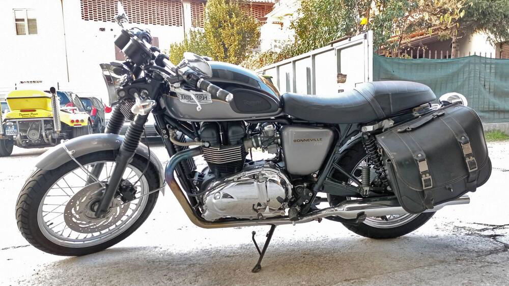 Triumph Bonneville T100 (2008 - 16) (5)