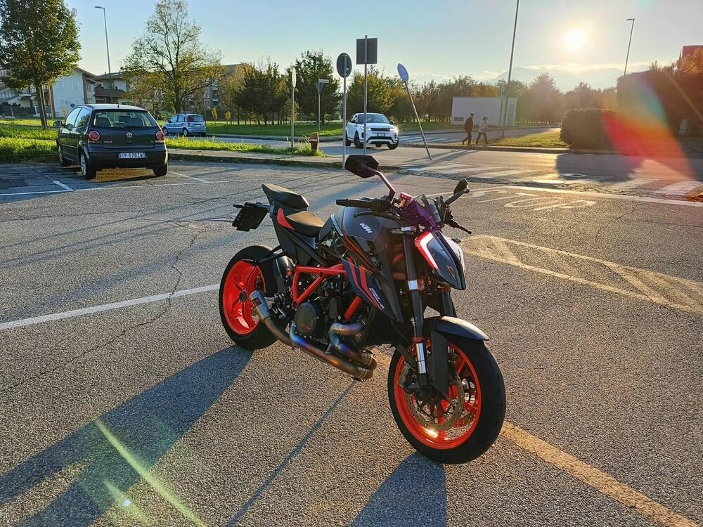 KTM 1290 Super Duke R (2022 - 23) (4)