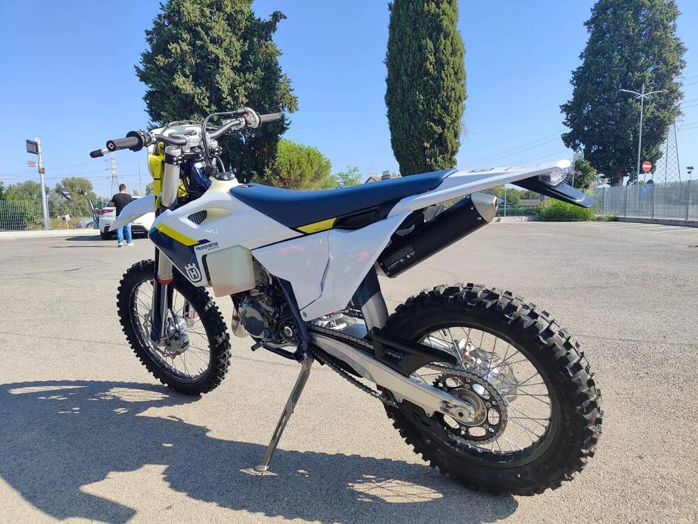 Husqvarna TE 250 (2025) (4)