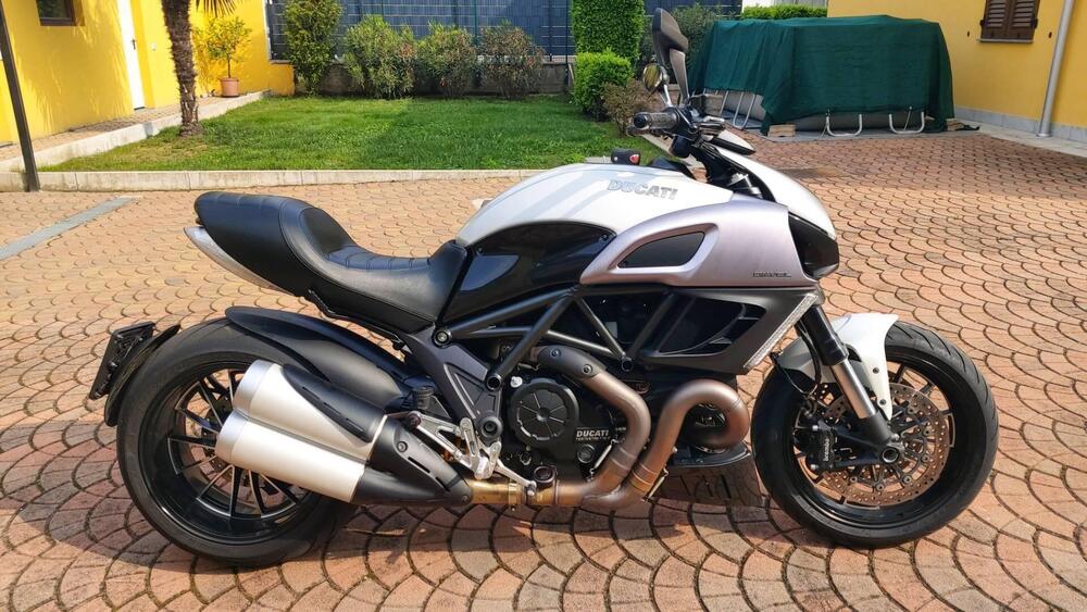 Ducati Diavel 1200 (2010 - 13)