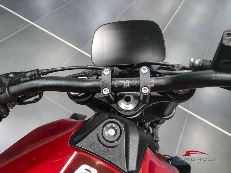 Moto Morini SEIEMMEZZO STR (2022 - 26) (7)