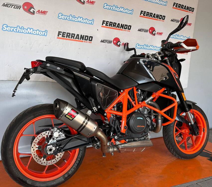 KTM 690 Duke R (2016 -17) (2)