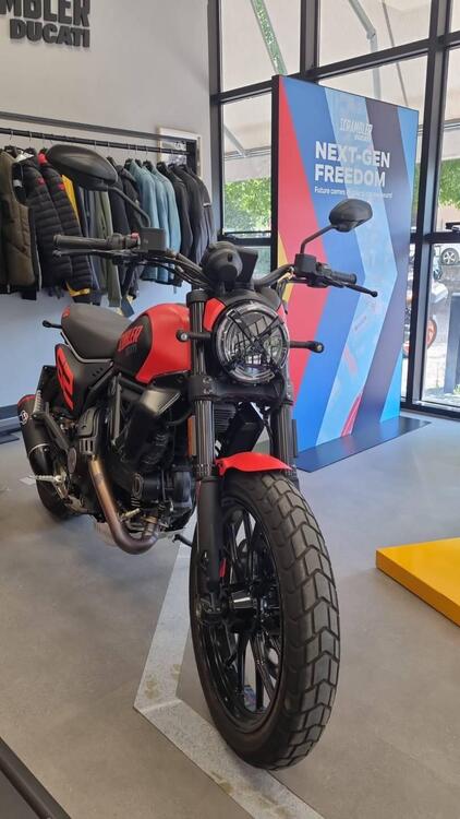 Ducati Scrambler 800 Full Throttle (2023 - 24) (2)