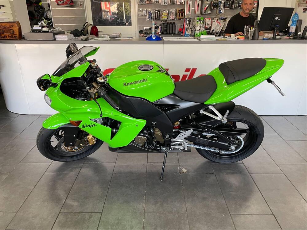 Kawasaki Ninja 1000 ZX-10R (2004 - 05)