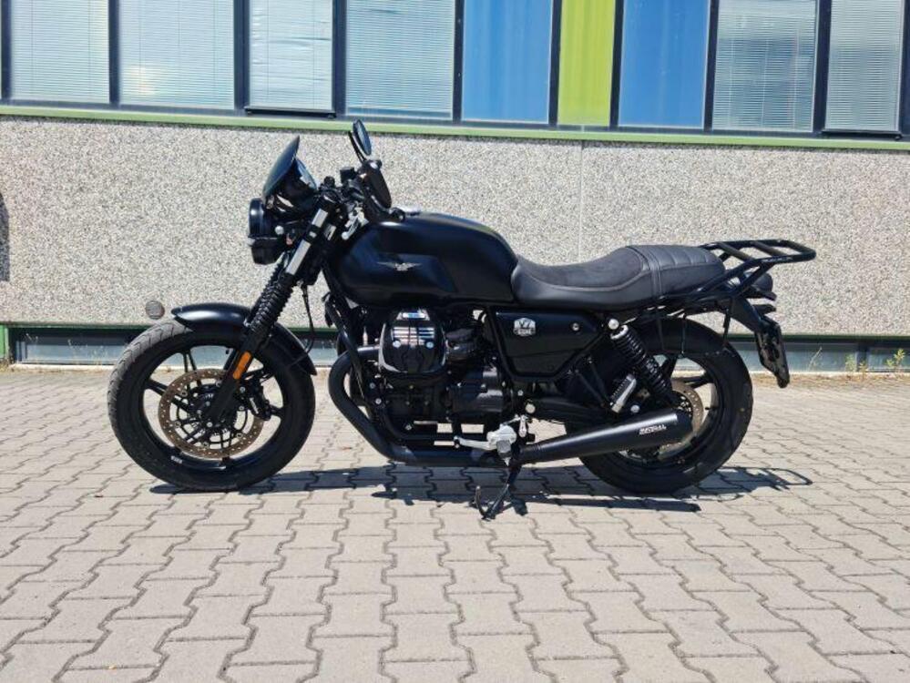 Moto Guzzi V7 Stone (2021 - 24) (4)