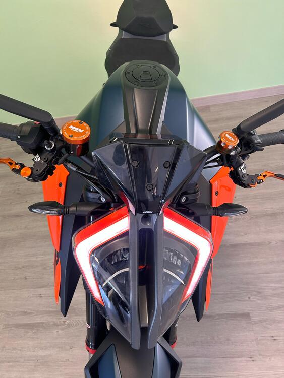 KTM 1290 Super Duke R (2021) (5)