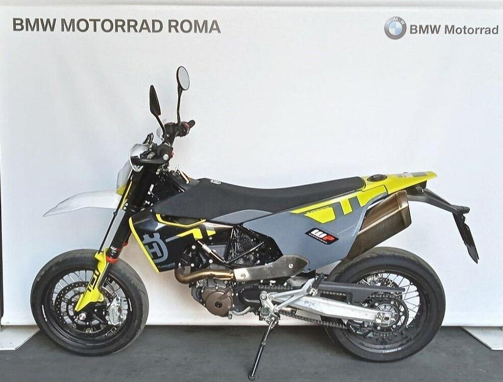 Husqvarna 701 Supermoto (2023 - 24)