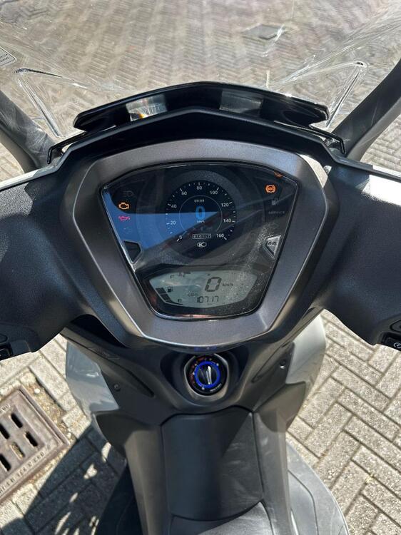 Kymco Agility 300i (2021 - 24) (4)