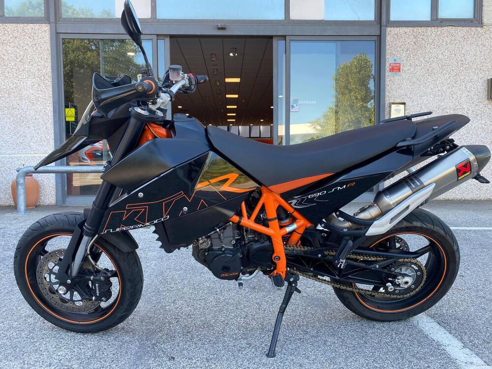 KTM 690 Supermoto (2)