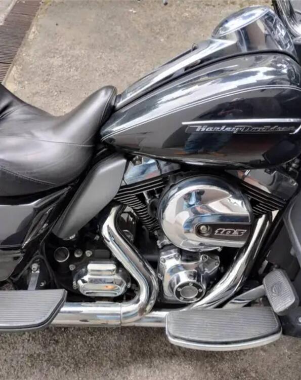 Harley-Davidson 107 Road Glide Ultra (2016) - FLRTU (2)