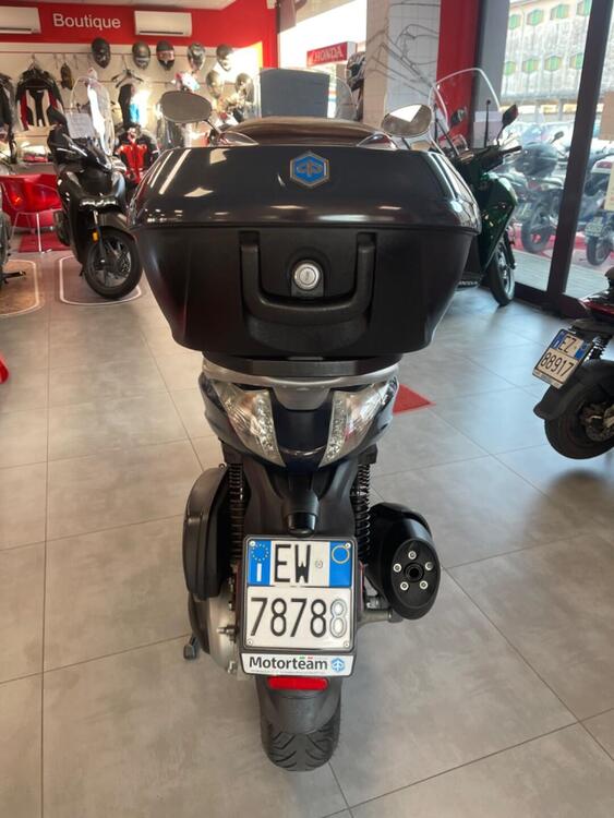 Piaggio Beverly 350 ABS (2016 - 20) (5)