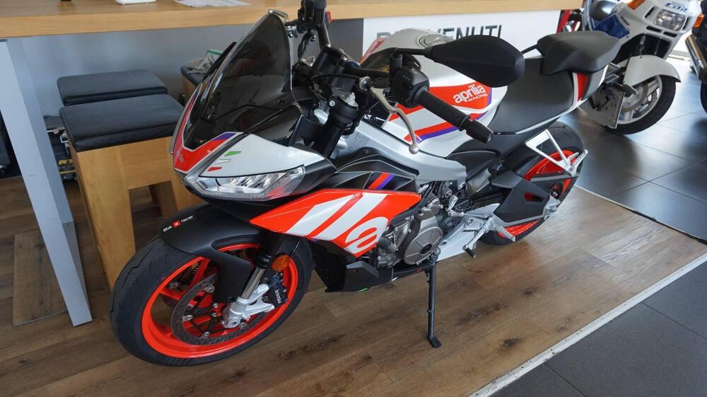 Aprilia Tuono 660 Factory (2022 - 24) (2)