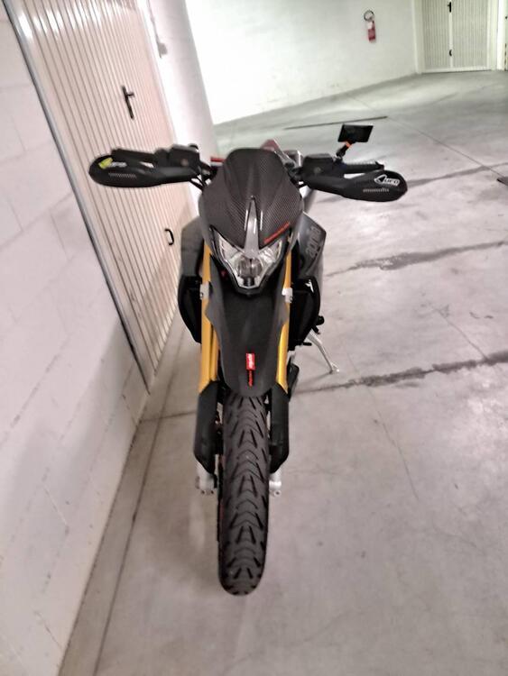 Aprilia Dorsoduro 900 (2017 - 20) (4)