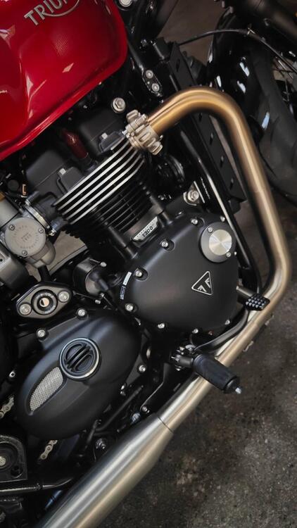 Triumph Bonneville Bobber 1200 (2021 - 24) (2)