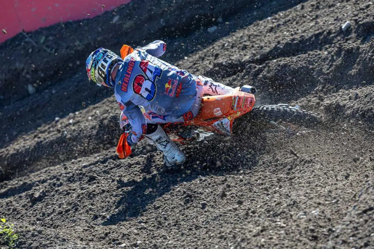 MXGP #15 Sabato FLASH. Manteniamo le distanze, per favore [GALLERY] (12)