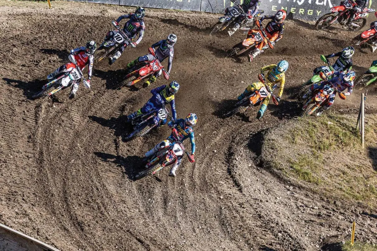 MXGP #15 Sabato FLASH. Manteniamo le distanze, per favore [GALLERY] (7)