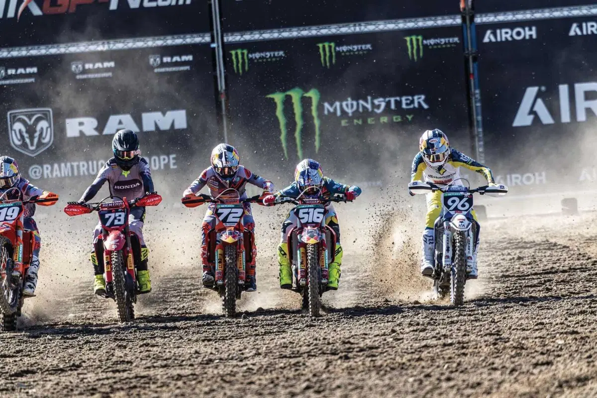 MXGP #15 Sabato FLASH. Manteniamo le distanze, per favore [GALLERY] (3)