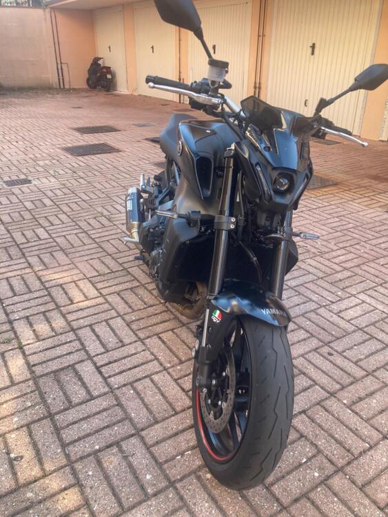 Yamaha MT-09 (2021 - 23) (2)