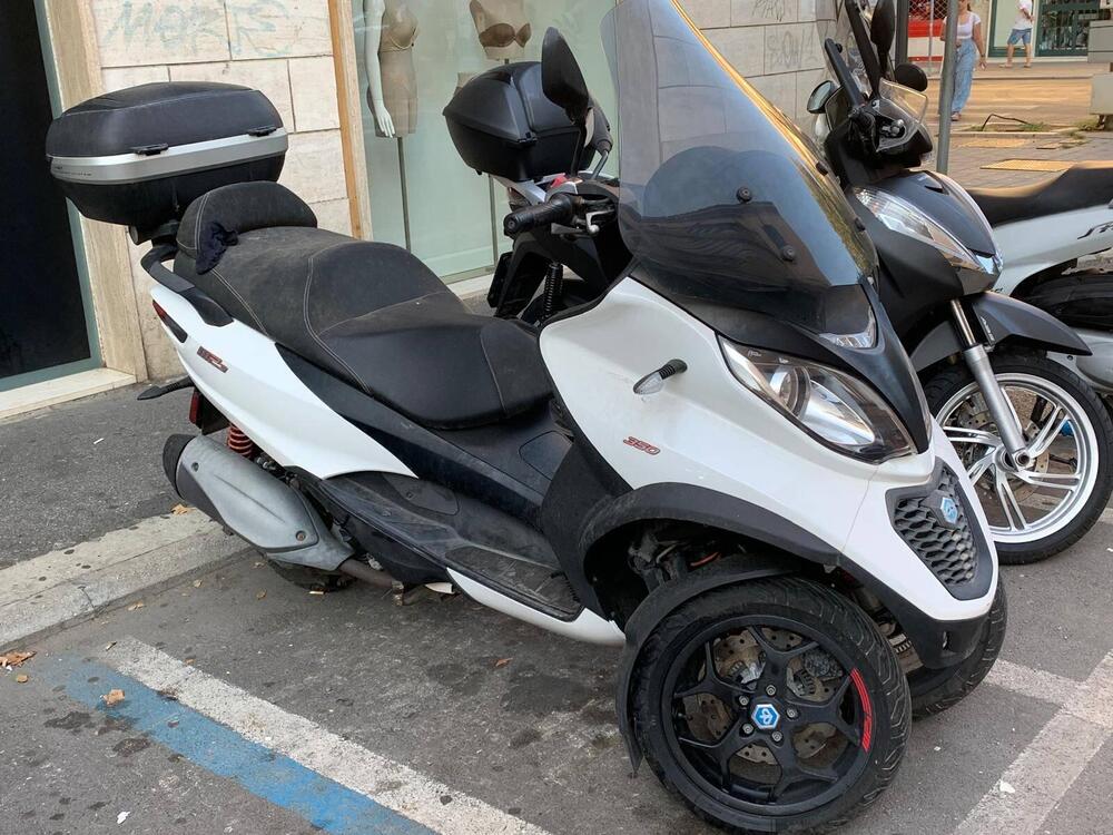 Piaggio Mp3 350 ie ABS (2018 - 19) (4)