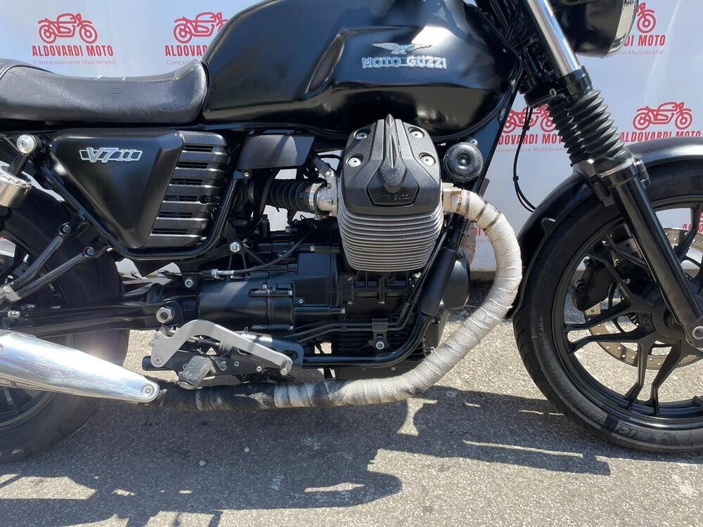 Moto Guzzi V7 II Stone (2015 - 17) (5)