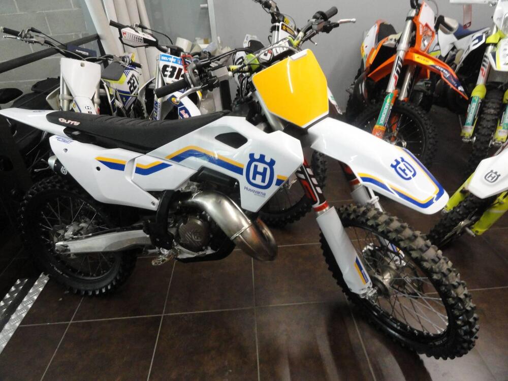 Husqvarna TC 125 (2023) (2)