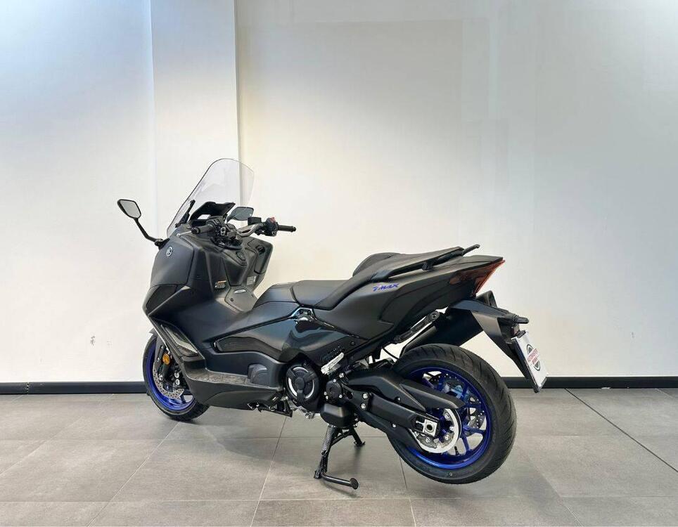 Yamaha T-Max 560 (2022 - 24) (3)