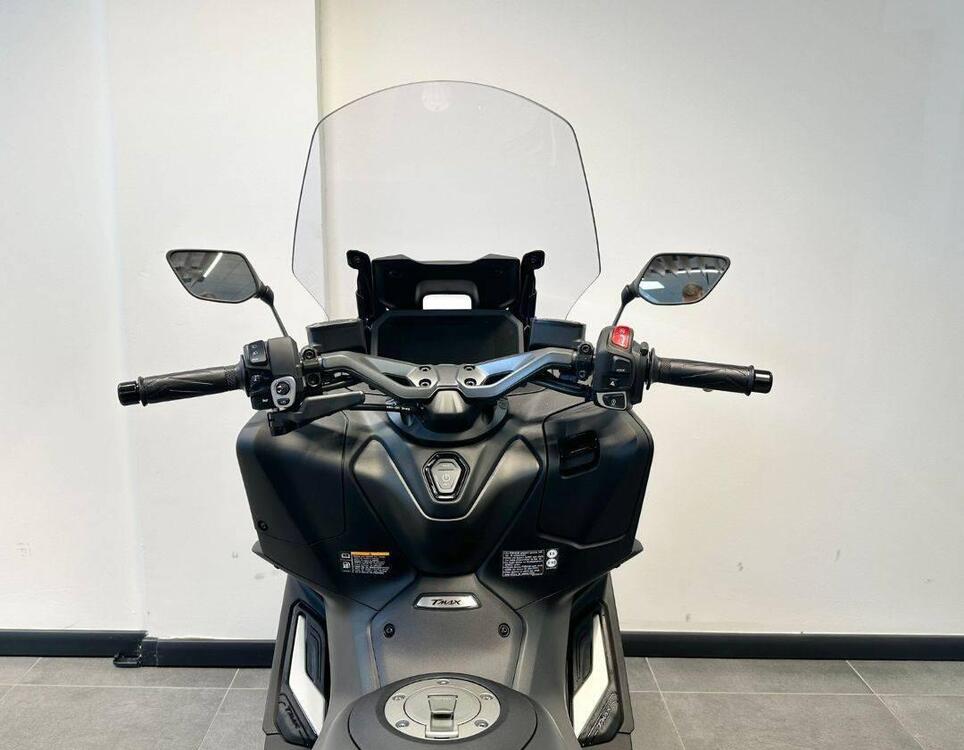 Yamaha T-Max 560 (2022 - 24) (5)