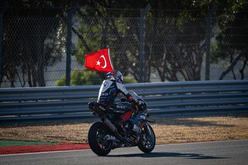 Toprak Razgatliuoglu scrive la storia della SBK: le migliori foto e video dell'impresa a Portimao [VIDEO E GALLERY] (6)