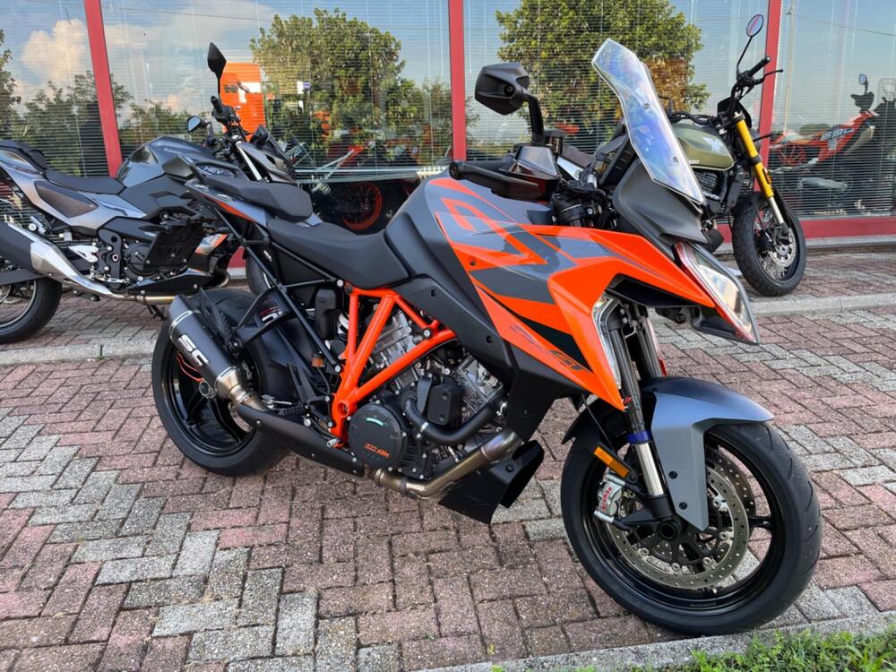 KTM 1290 Super Duke GT (2022 - 24) (2)