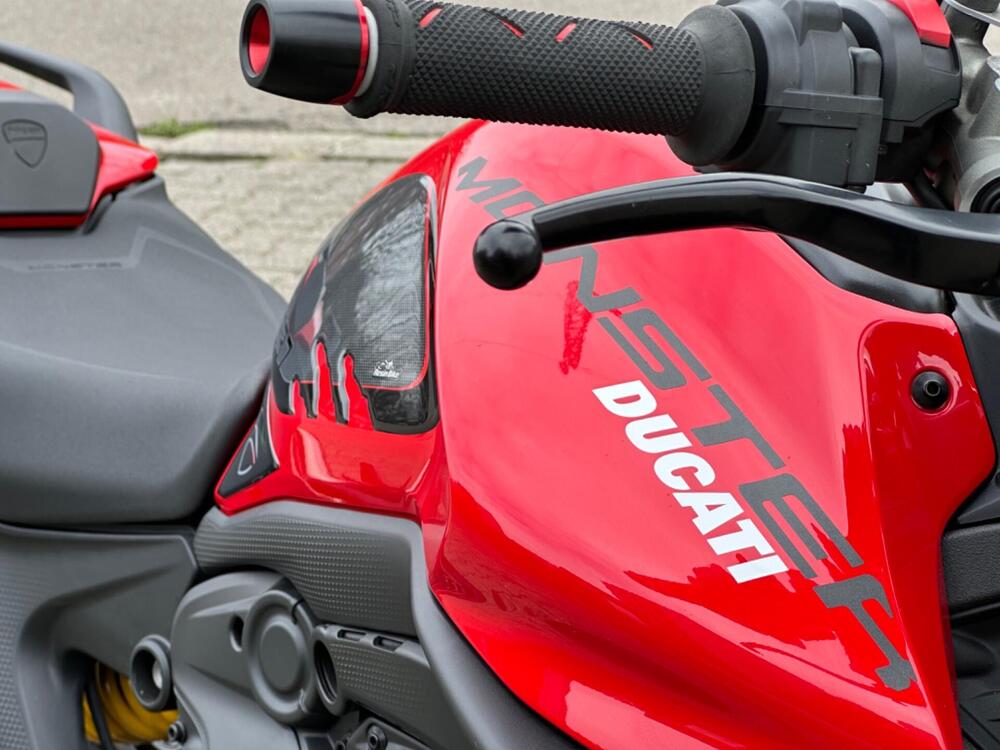 Ducati Monster 937 + (2021 - 24) (4)