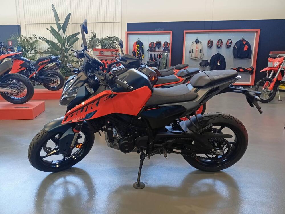 KTM 125 Duke (2024)