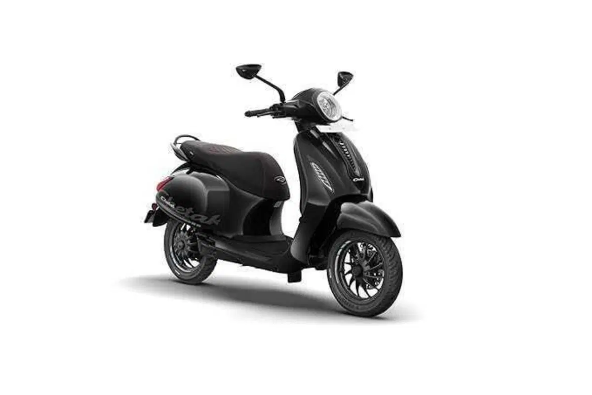 Compreresti uno scooter elettrico su Amazon? Bajaj ne vende uno