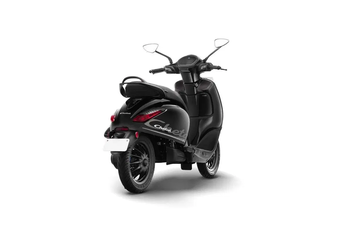 Compreresti uno scooter elettrico su Amazon? Bajaj ne vende uno (3)