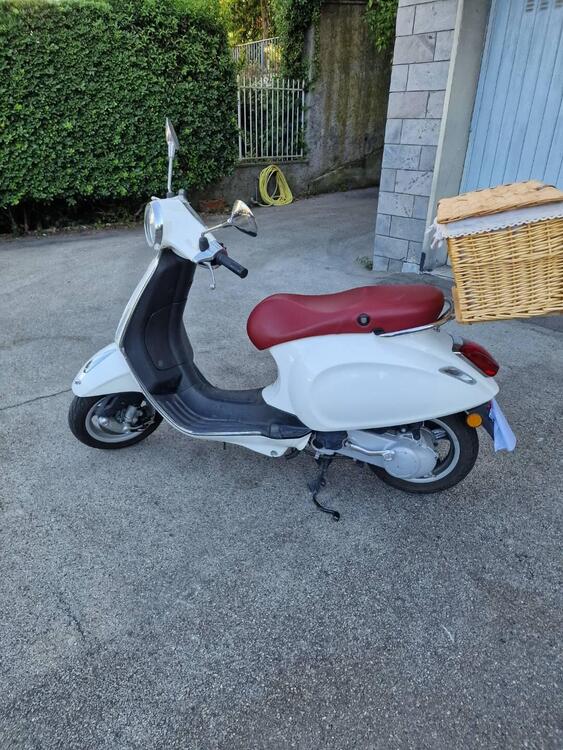 Vespa Primavera 50 2T (2014 - 17) (2)