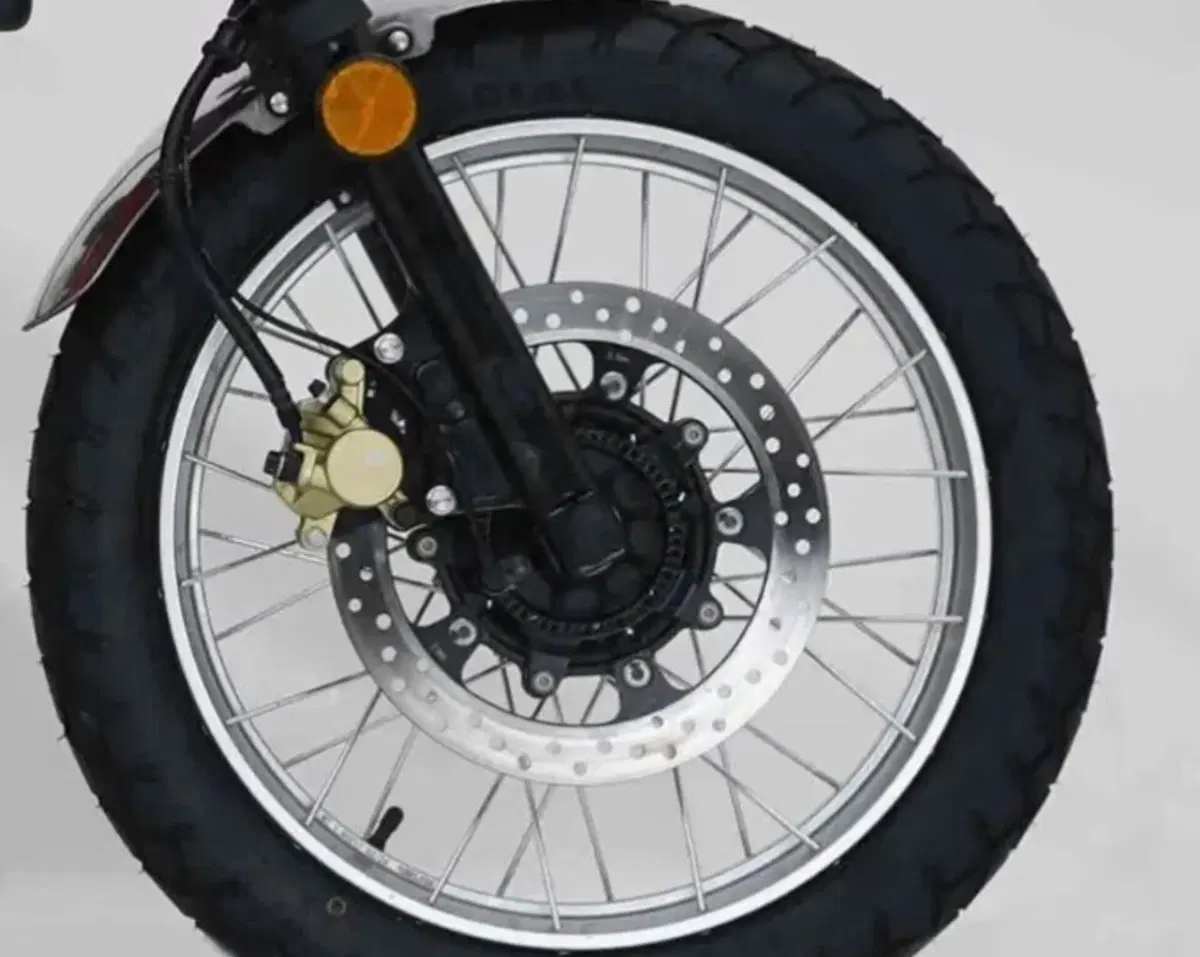 Honda CGX 150: salto nel passato (4)
