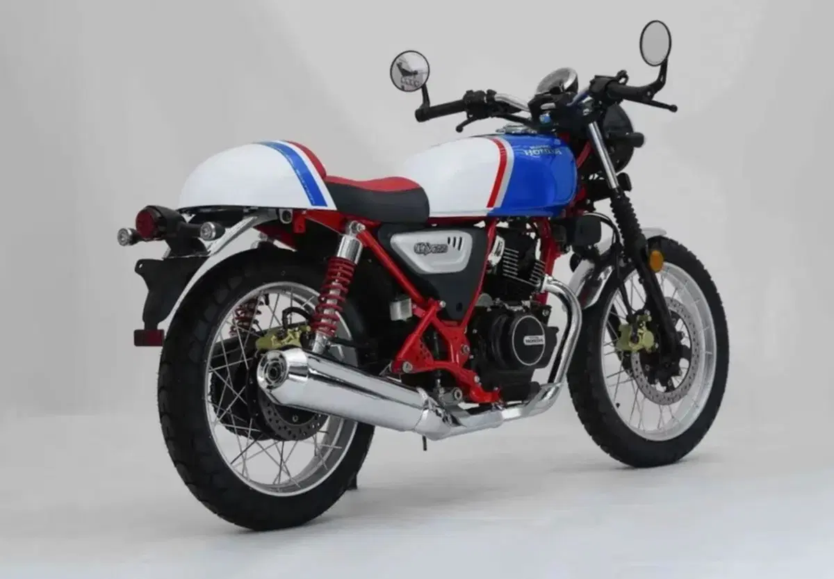 Honda CGX 150: salto nel passato (7)
