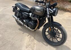 Triumph Street Twin 900 (2021 - 22) usata