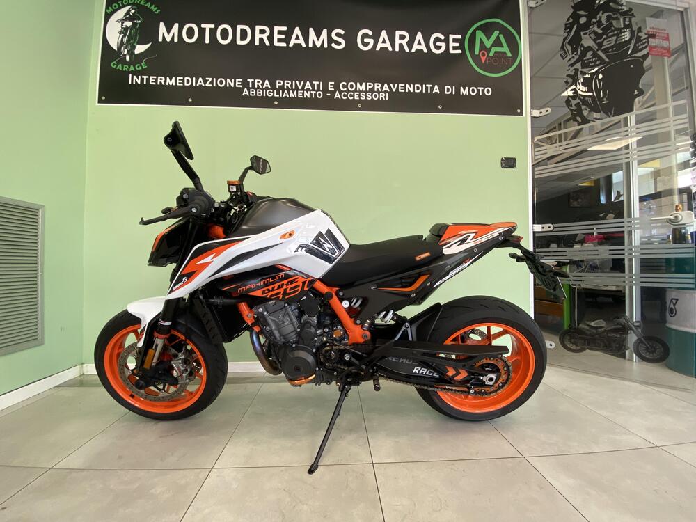 KTM 890 Duke R (2021)