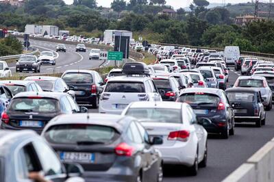 Esodo di Ferragosto 2024: &egrave; traffico da bollino rosso per il ponte. Ecco le strade coinvolte