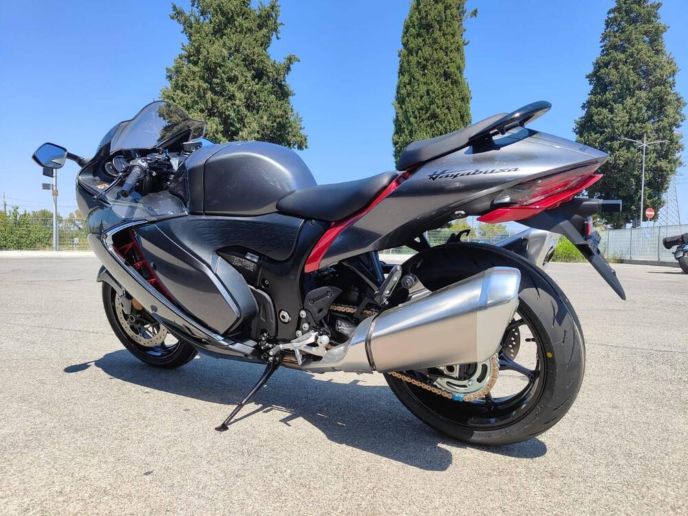 Suzuki GSX 1300 R Hayabusa (2021 - 24) (5)