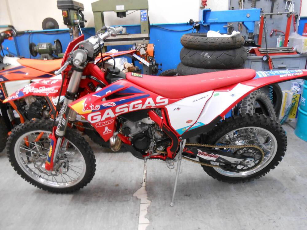 GASGAS MC 125 (2021) (2)