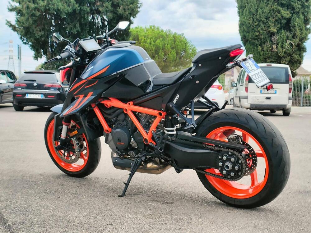 KTM 1290 Super Duke R (2022 - 23) (3)