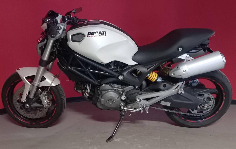 Ducati Monster 696 (2008 - 13) (3)