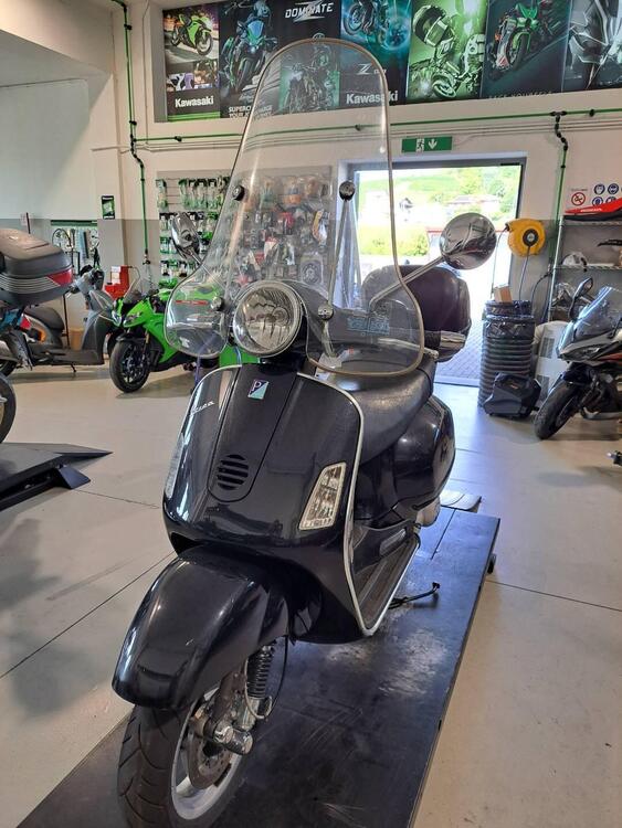 Vespa Granturismo 200 L (4)