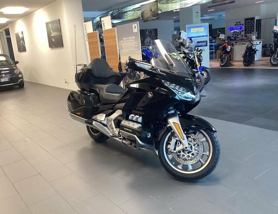 Honda GL 1800 Gold Wing Tour DTC (2018 - 20) (3)