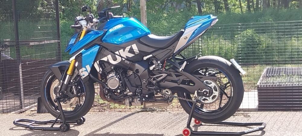 Suzuki GSX-S1000 (2021 - 24) (2)